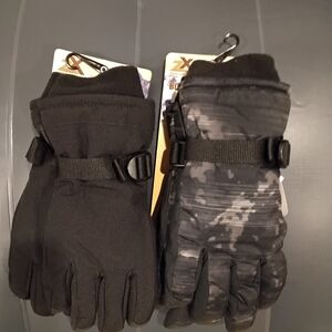 NWT ZeroXposur Boy's L/XL Black OR Black Camo 1 PAIR Gloves Firm Price